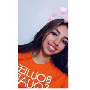 Meet your Posher, Adriana